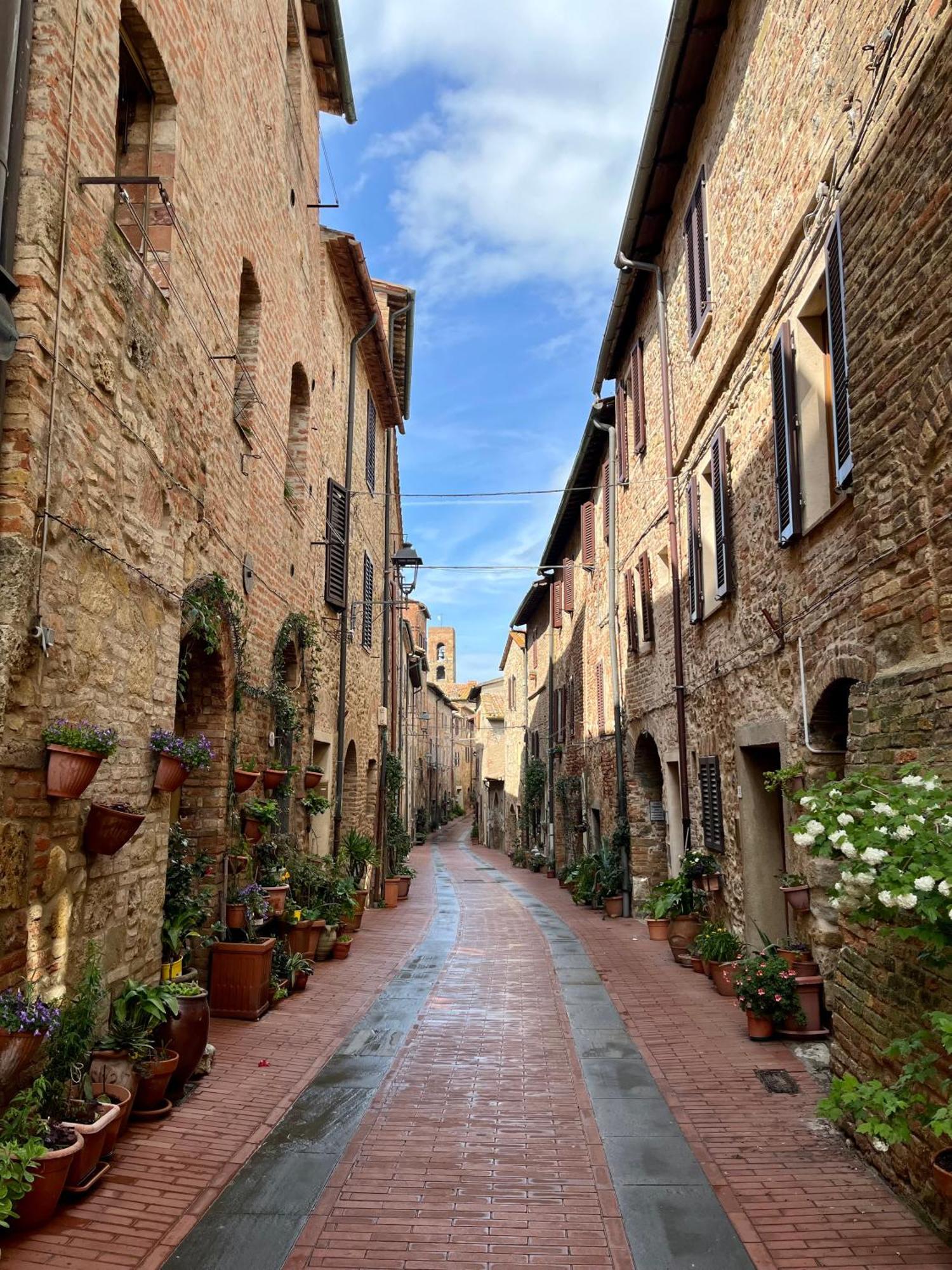 Appartamento Mirella In Centro Storico Casole dʼElsa Екстериор снимка