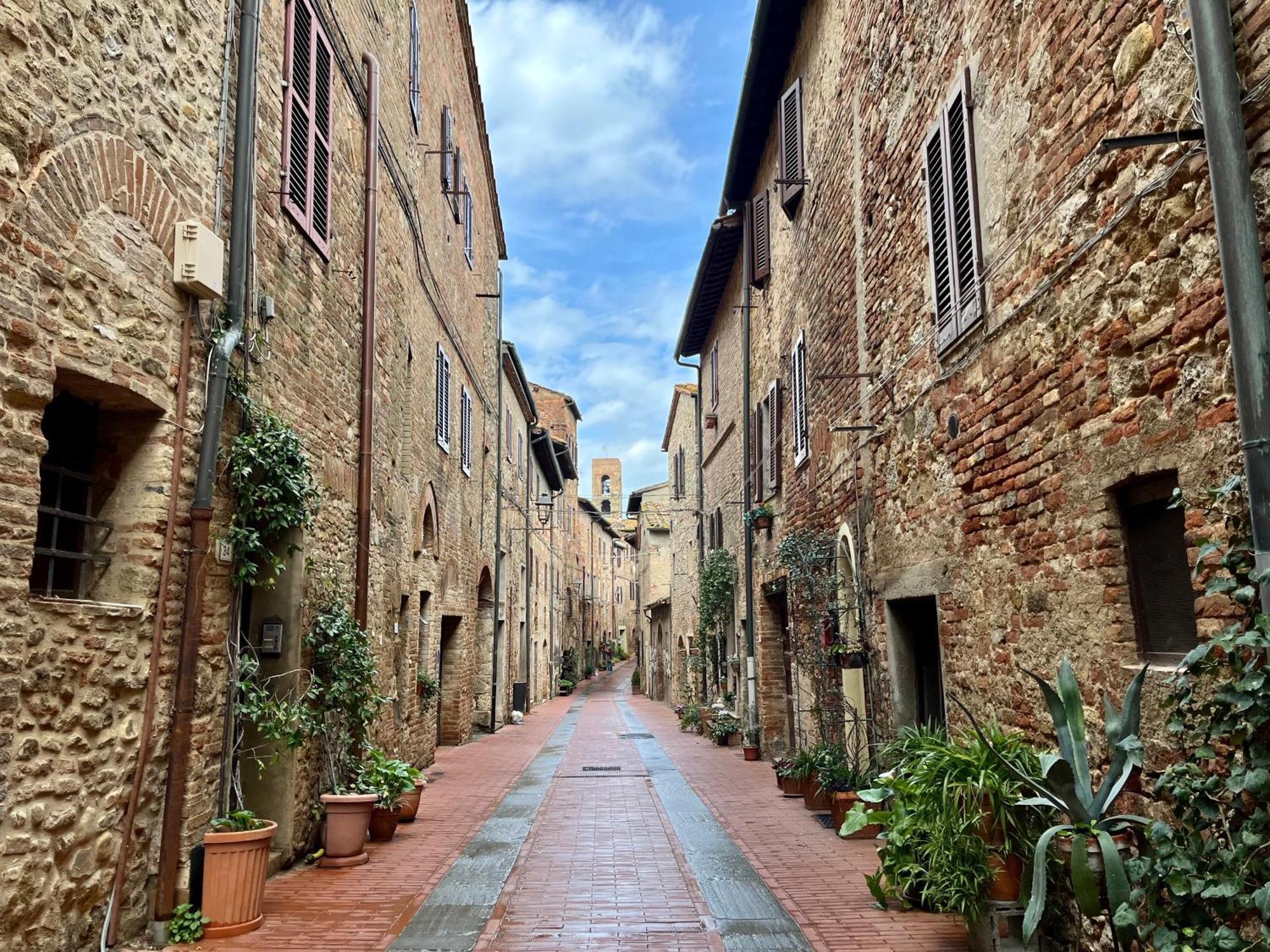 Appartamento Mirella In Centro Storico Casole dʼElsa Екстериор снимка