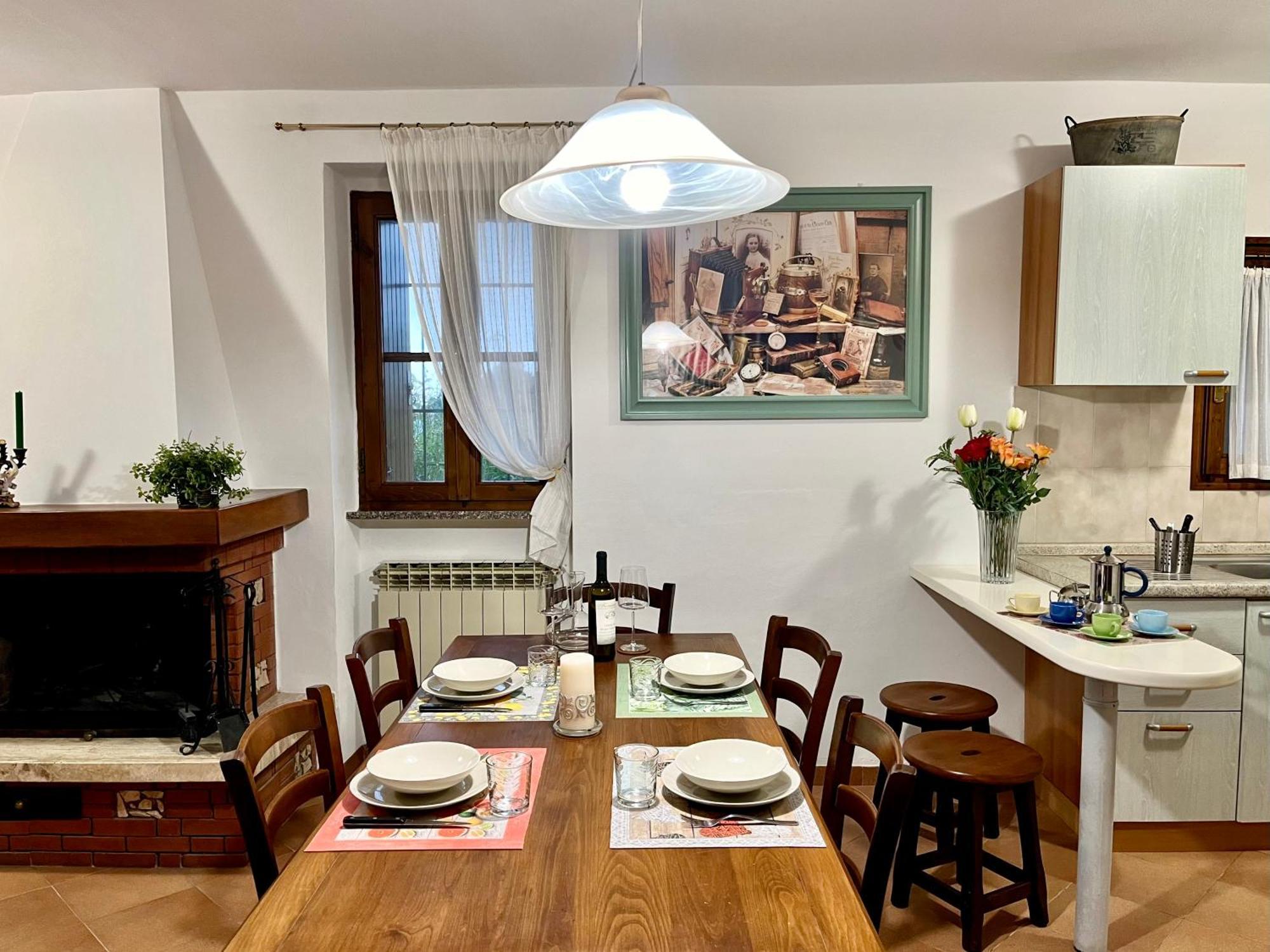 Appartamento Mirella In Centro Storico Casole dʼElsa Екстериор снимка